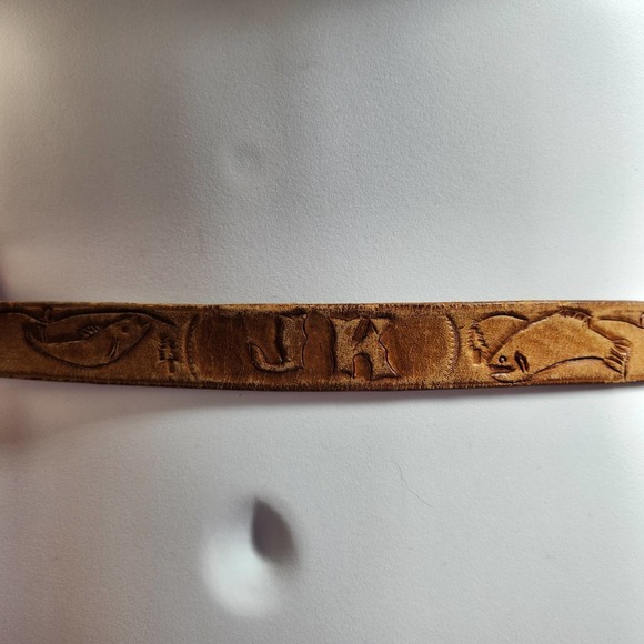 Vintage Leather Belt Fish Embossed Brass Buckle Brown Hand Tooled Size Approx 33 - Picture 4 of 9